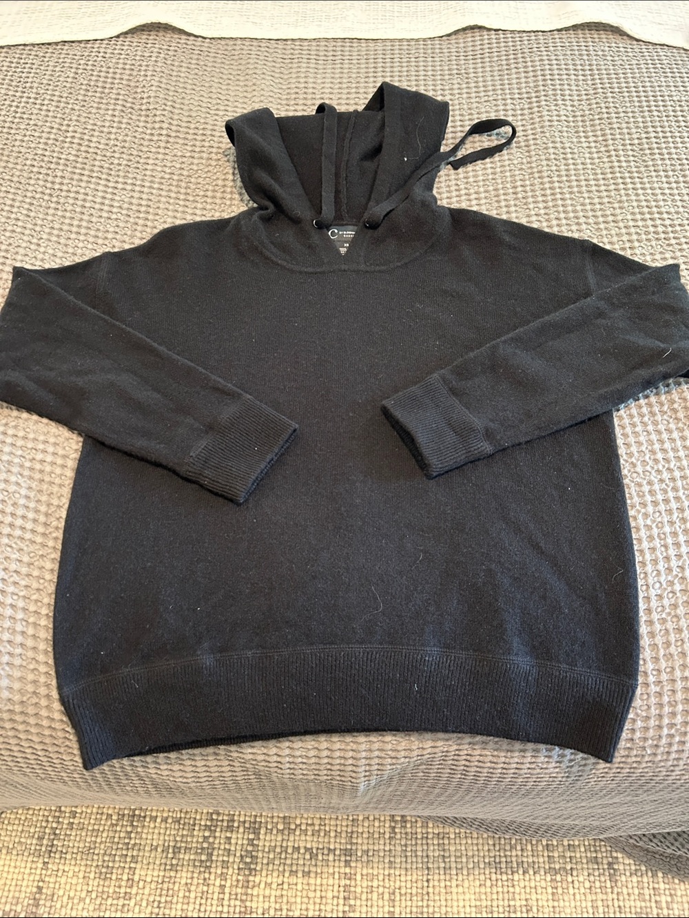 Bloomingdale's Men's Black Crewneck Hooded Sweater